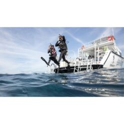 Two divers doing a giant stride — official PADI ReActivate Scuba Refresher Program course image